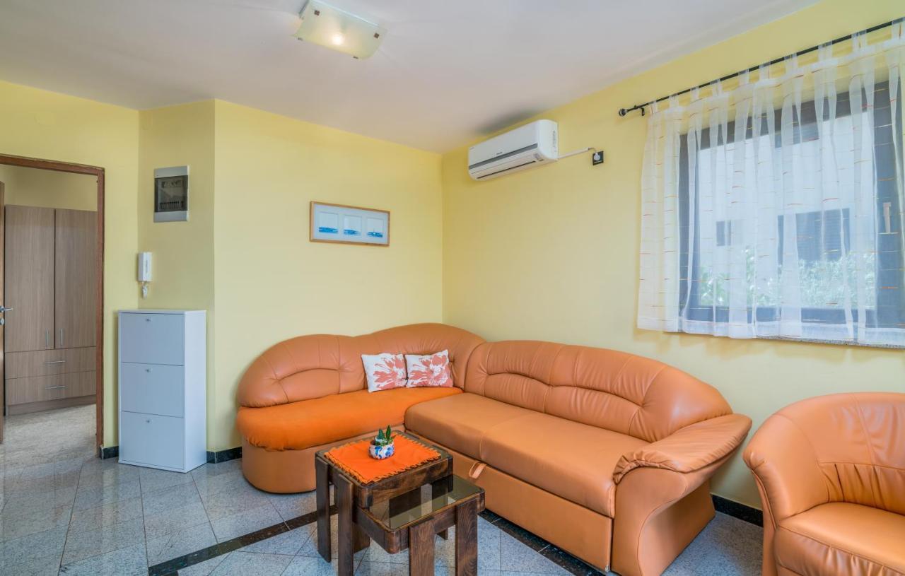 Apartment Rudika Климно Екстериор снимка